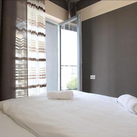 "Deluxe Apartments" C 16-Є - 1221 Lviv Ngoại thất bức ảnh