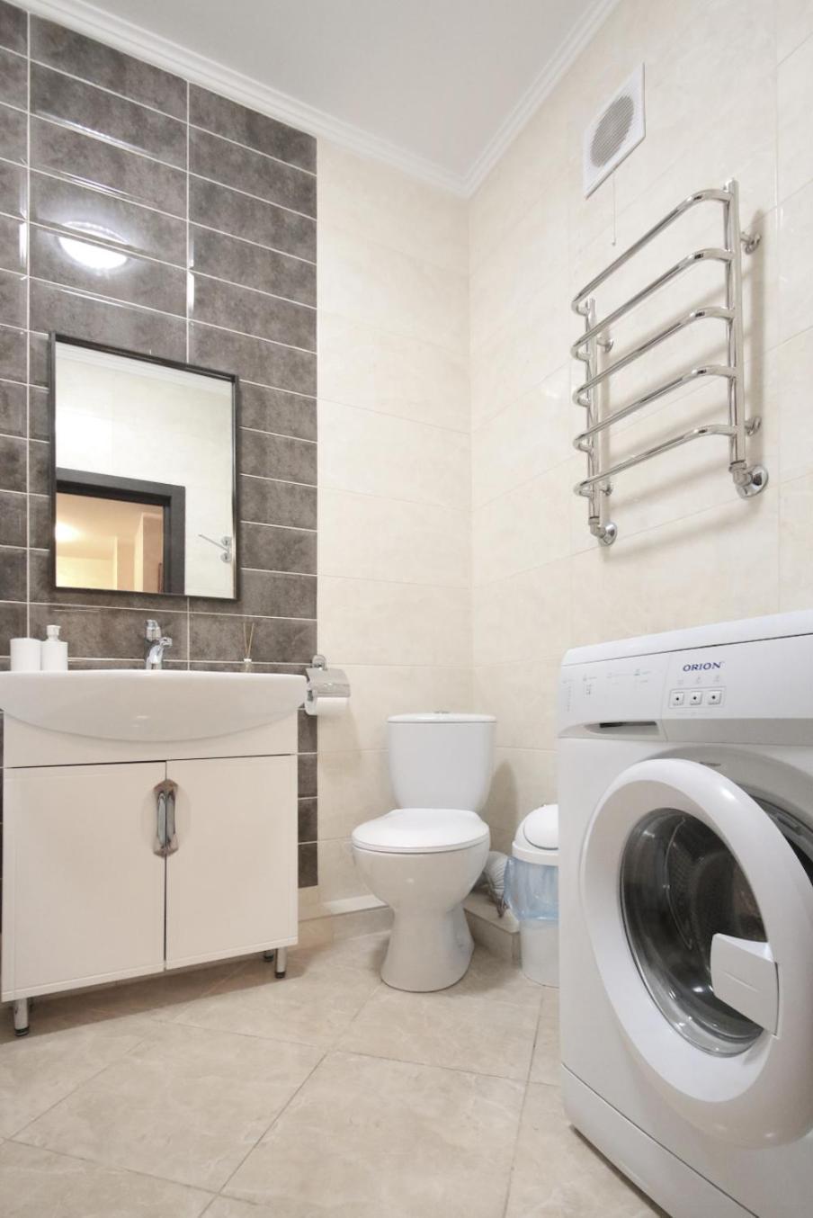 "Deluxe Apartments" C 16-Є - 1221 Lviv Ngoại thất bức ảnh