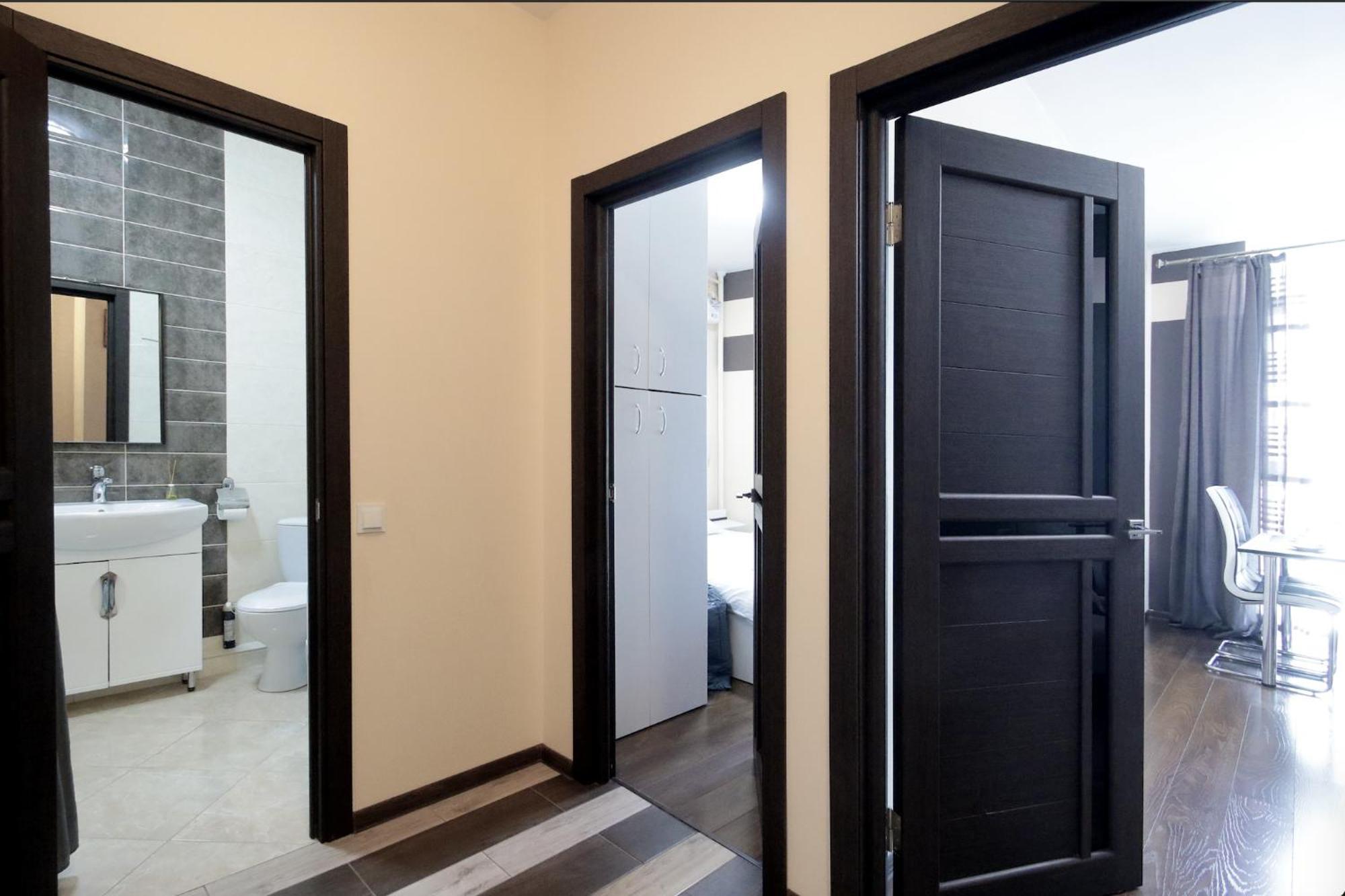 "Deluxe Apartments" C 16-Є - 1221 Lviv Ngoại thất bức ảnh